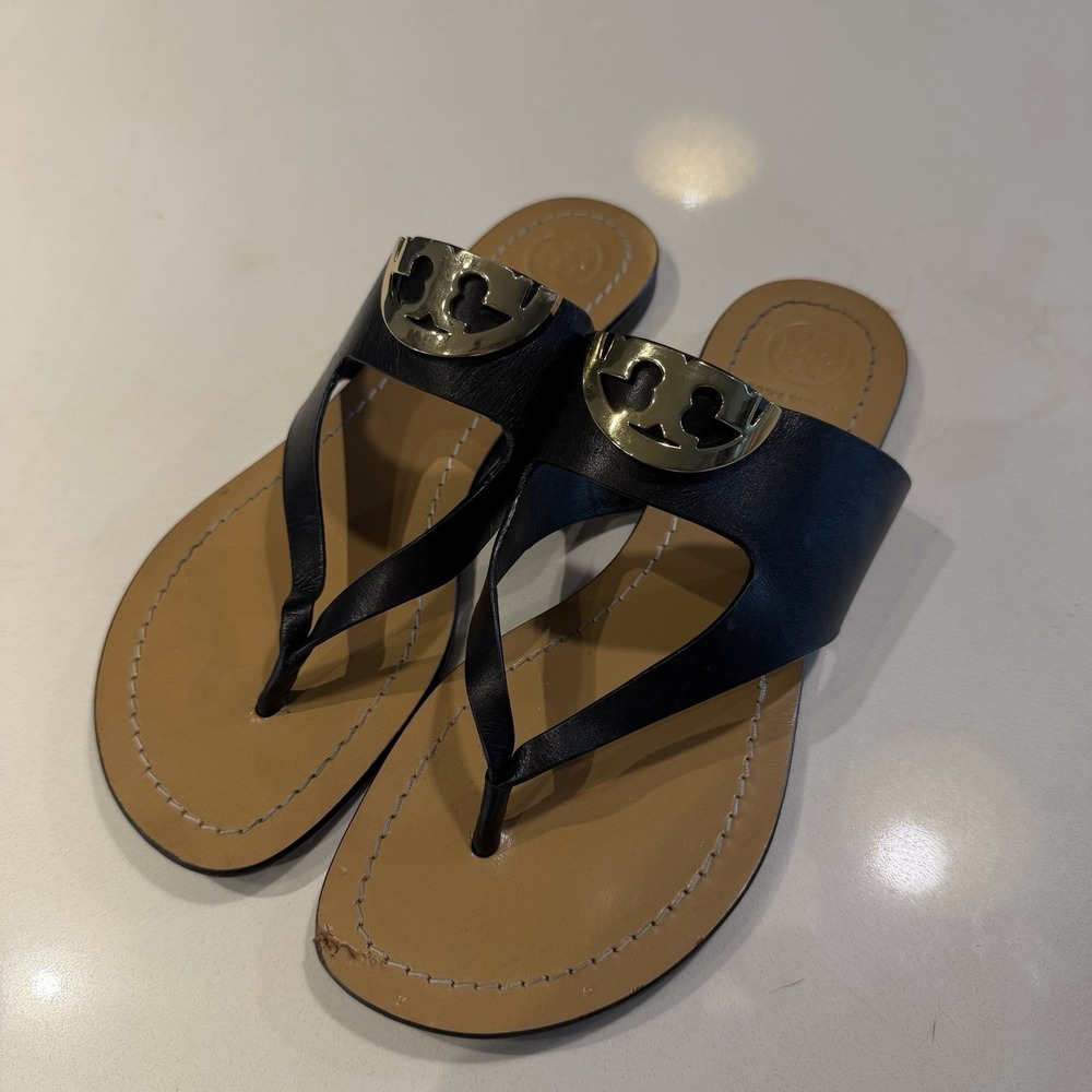 TORY BURCH Sidney Black Antanado Leather Thong Logo Strap US 6.5 Women's Sandals